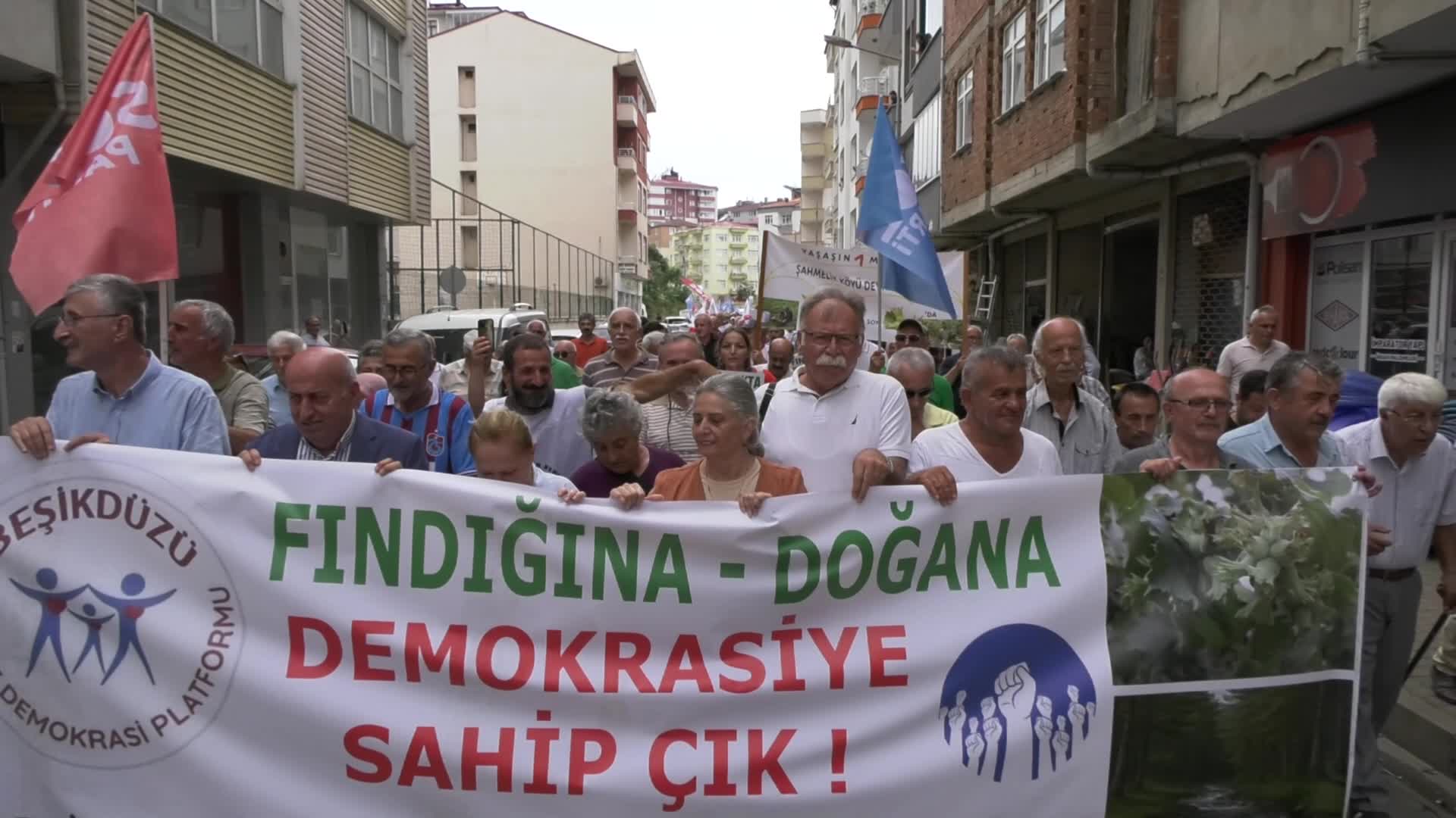 Trabzon'da ''fındık mitingi''... Yurttaşlar: "Havamıza, zeytinimize, vadimize kendimiz sahip çıkacağız"