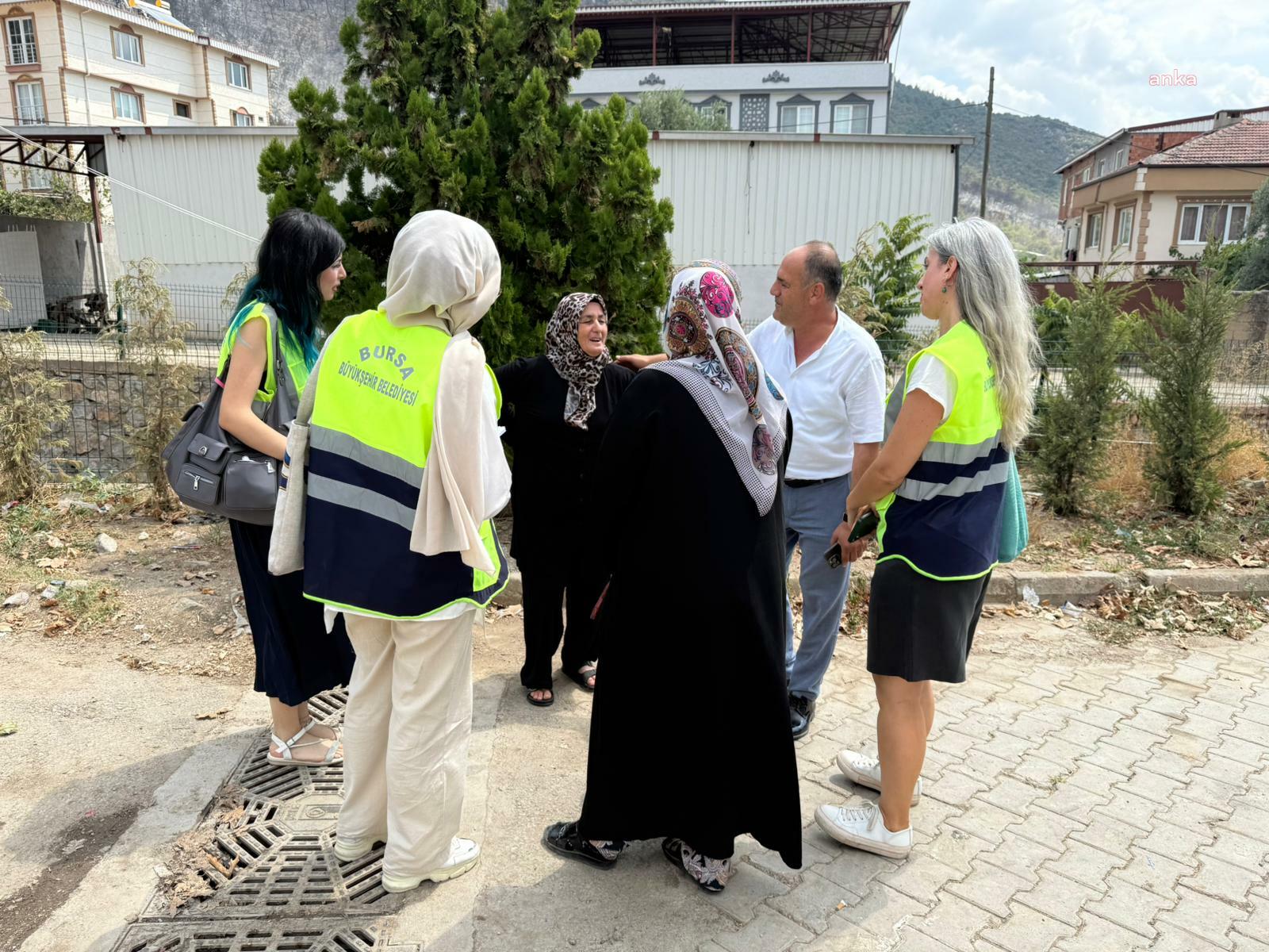 Bursa Büyükşehir Belediyesi'nden yangın bölgelerine yerinde destek
