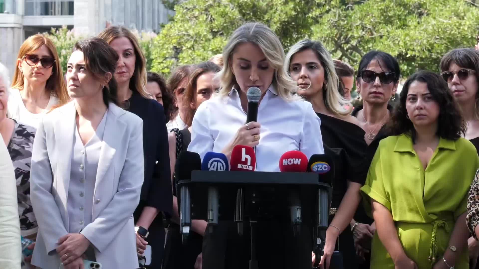 Dilek Kaya İmamoğlu:  “Biz, aileye el uzatılmaz diye büyüdük. Aile bizim en kutsal değerimizdir”