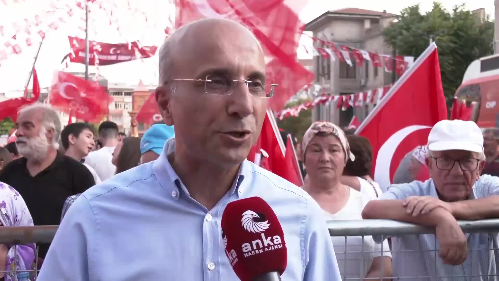 CHP'nin ''Millet İradesine Sahip Çıkıyor'' mitingi... Aşkın Genç: "Çok önem verdiğimiz vilayetlerden bir tanesi Aksaray, bugün bu alan tıka basa dolacak"