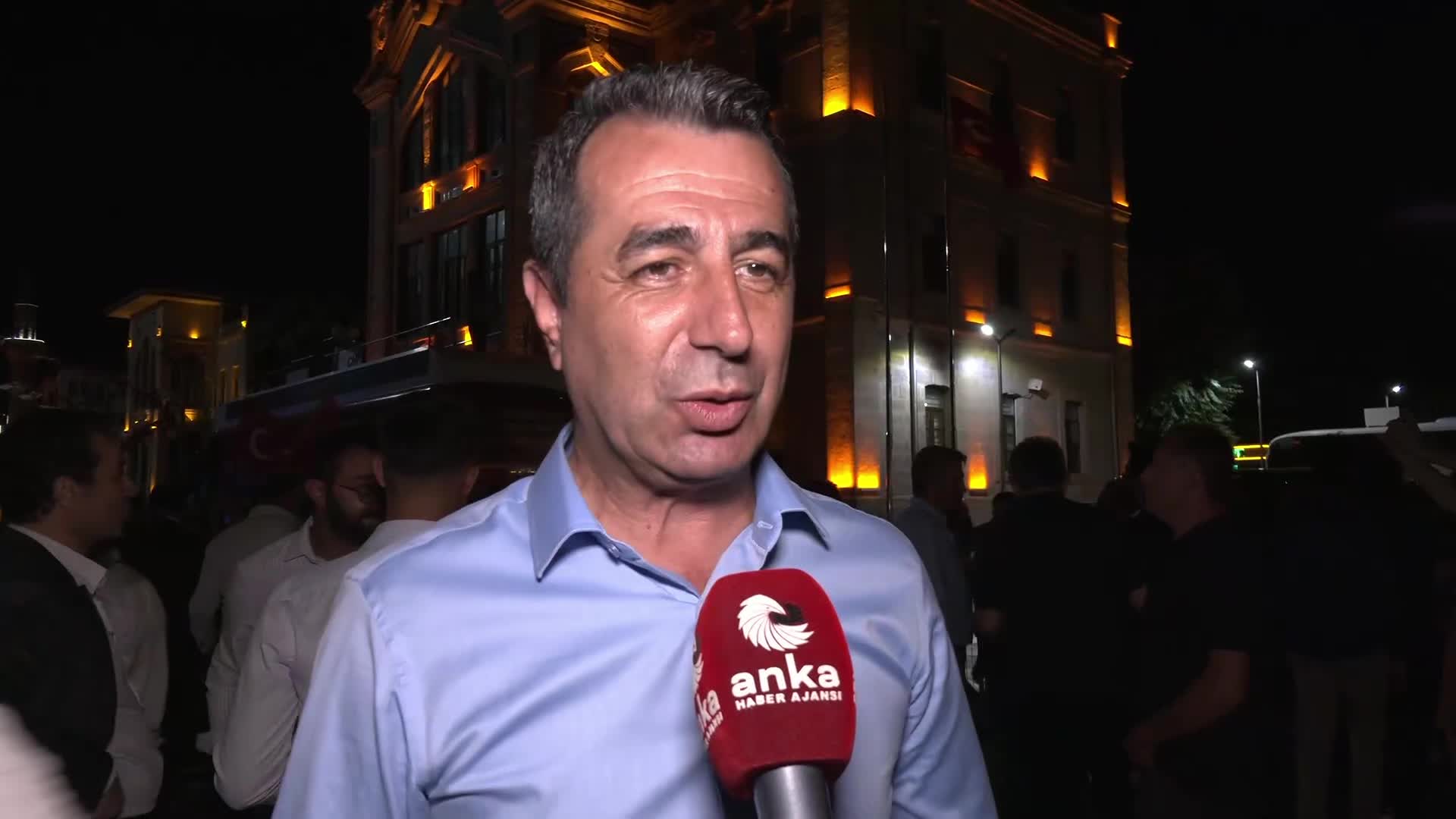 CHP'nin ''Millet İradesine Sahip Çıkıyor'' mitingi... Erhan Adem: Artık hiçbir yer kimsenin 'kalesi' değil. Her yer milletin kalesi