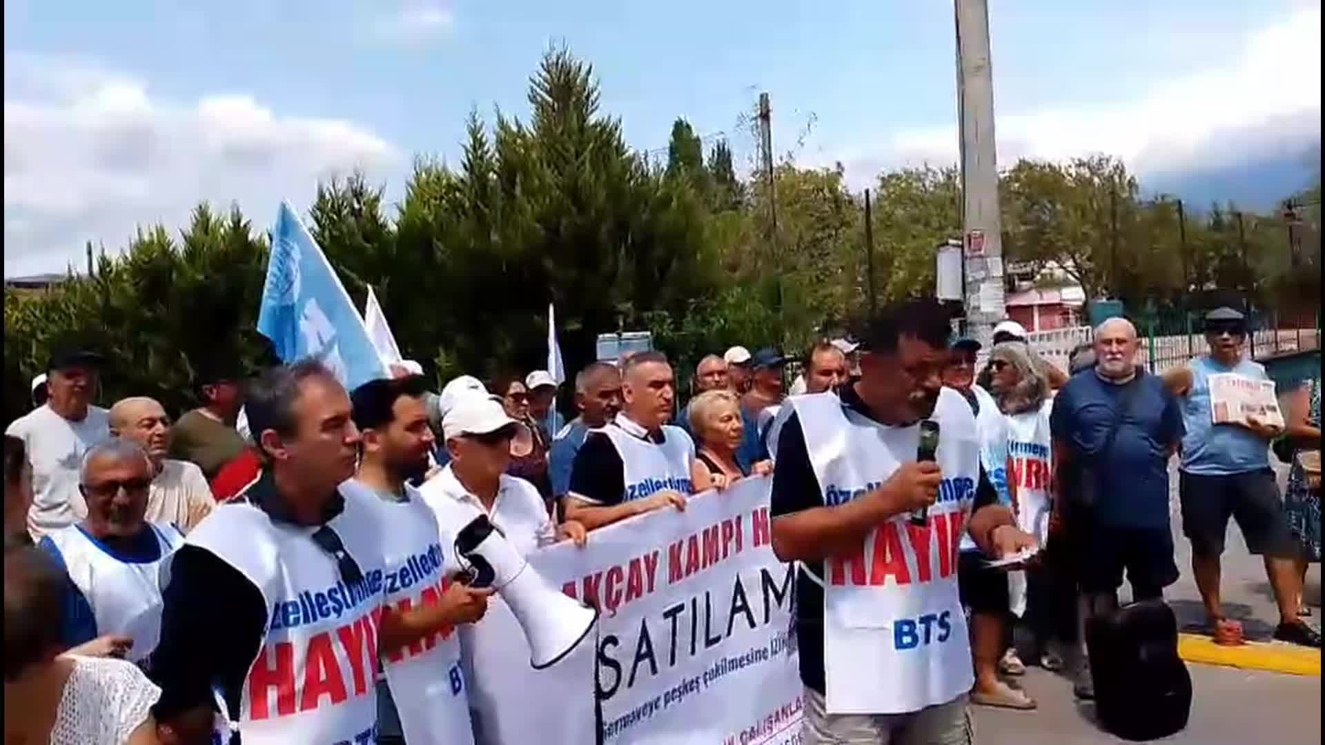 BTS’den Akçay Kampı'nın özelleştirilmesine tepki: "Kamu malı halka aittir, sermayeye peşkeş çekilemez"