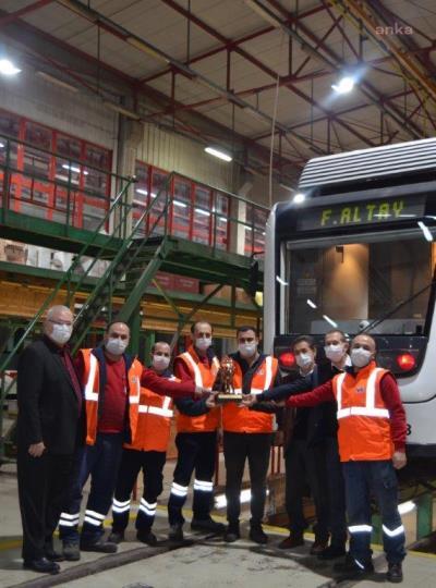 İZMİR METROSU'NA MÜKEMMELLİK ÖDÜLÜ