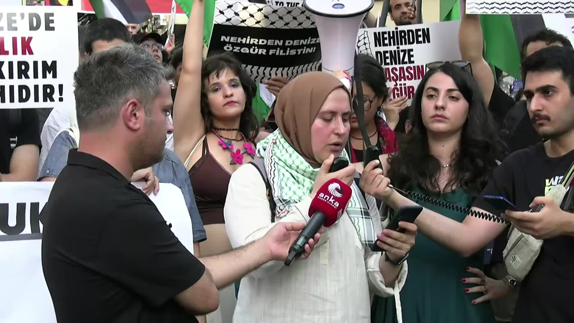 Kadıköy’de Filistin’e destek yürüyüşü... Eylem sonrasında 1 kişi gözaltına alındı