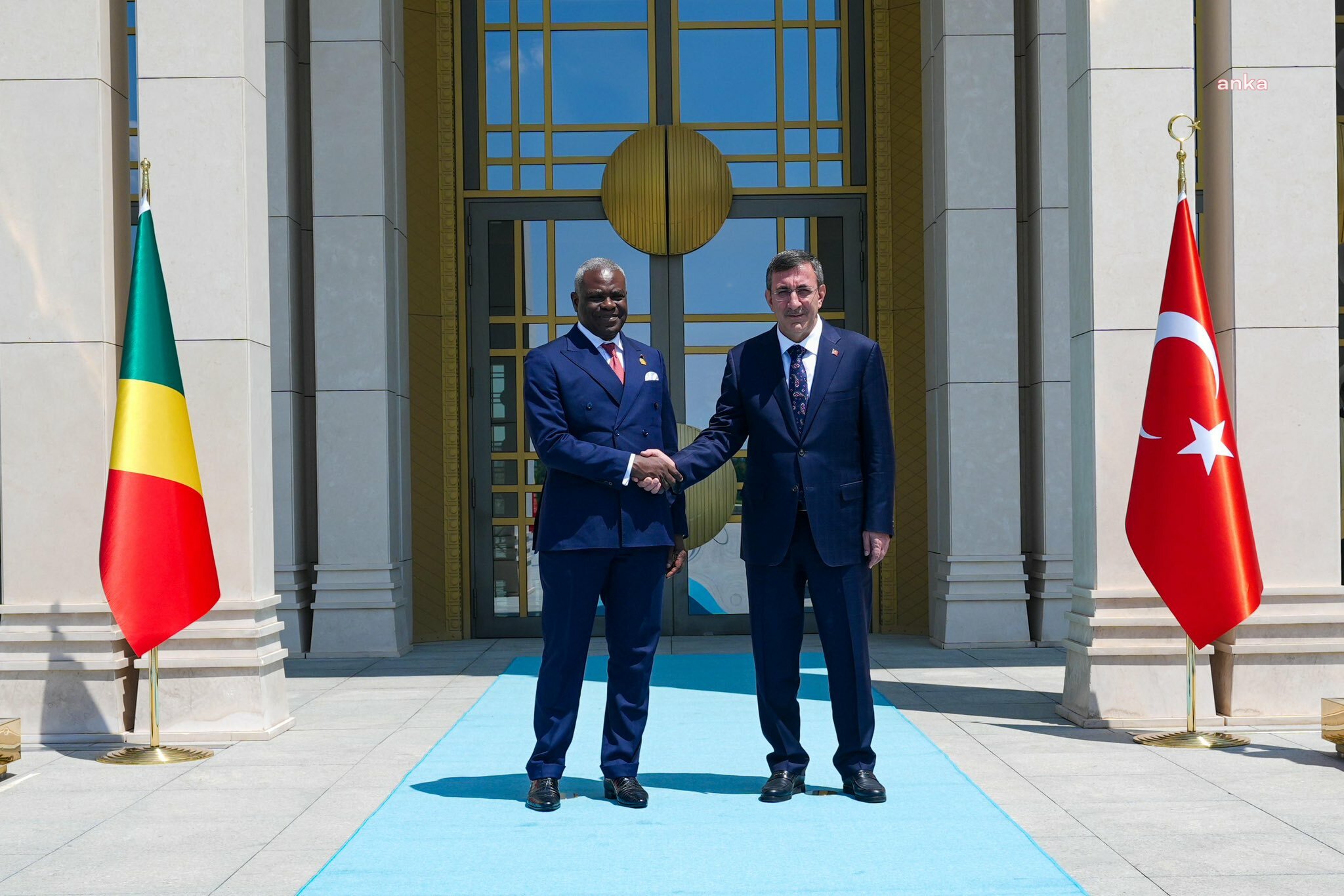 Cumhurbaşkanı Yardımcısı Yılmaz , Kongo Başbakanı Makosso'yu ağırladı: "Türk savunma sanayii ürünleriyle Kongo’nun ihtiyaçlarına cevap vermek istiyoruz"