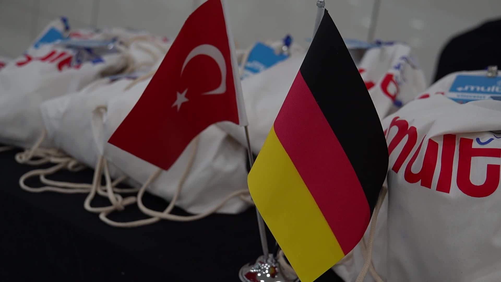 Mersinli öğrenciler, kardeş şehir Oberhausen kentinden gelen öğrenciler ile buluştu