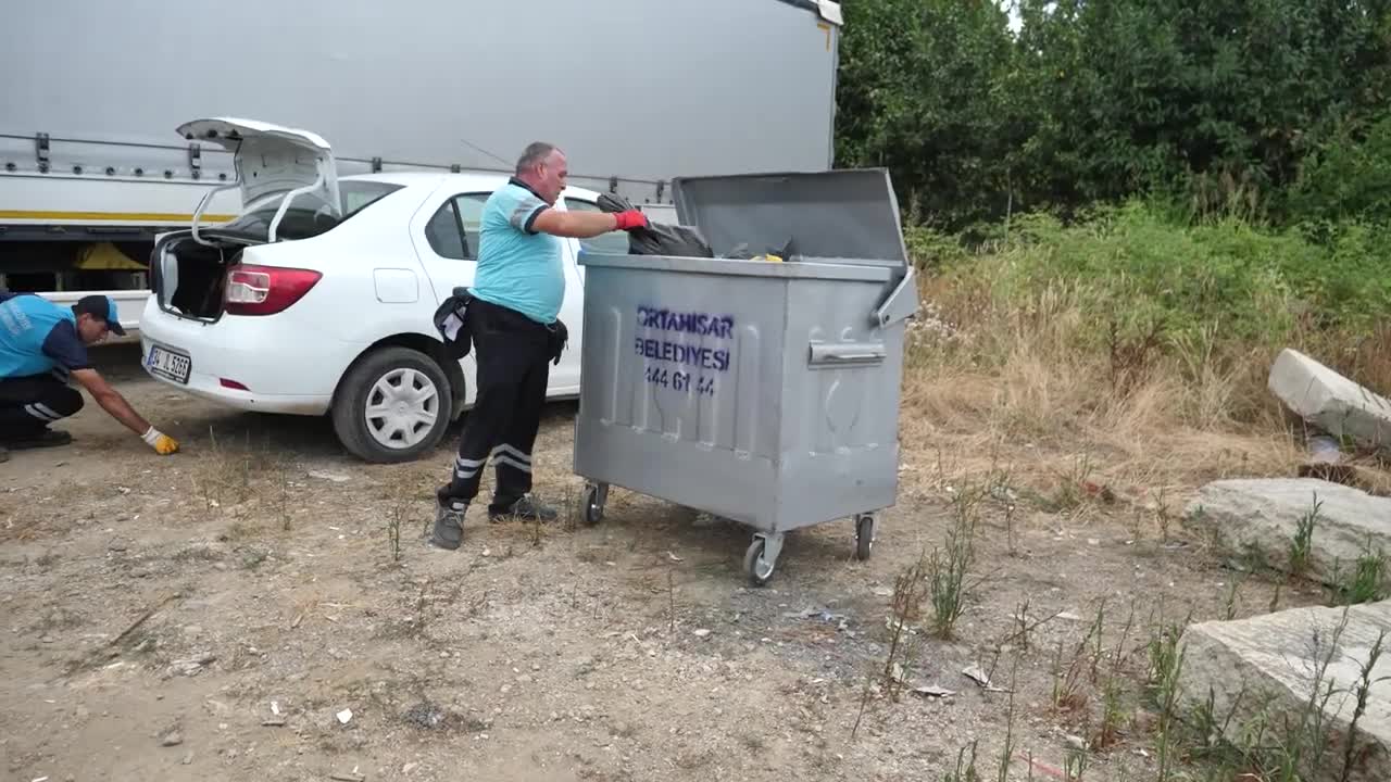 Ortahisar Belediyesi'nden Yalıncak Sahili'nde temizlik seferberliği