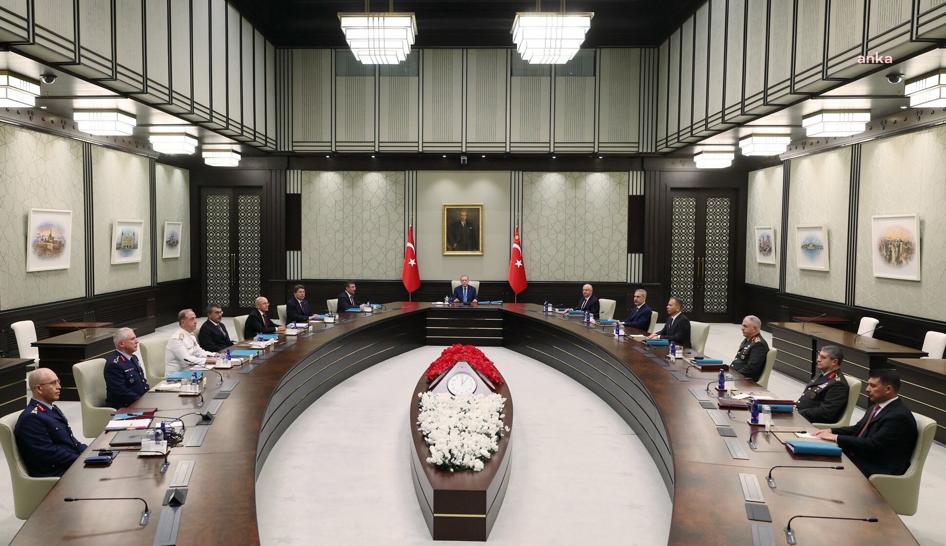 Cumhurbaşkanı Erdoğan başkanlığındaki Yüksek Askeri Şura toplantısı sona erdi