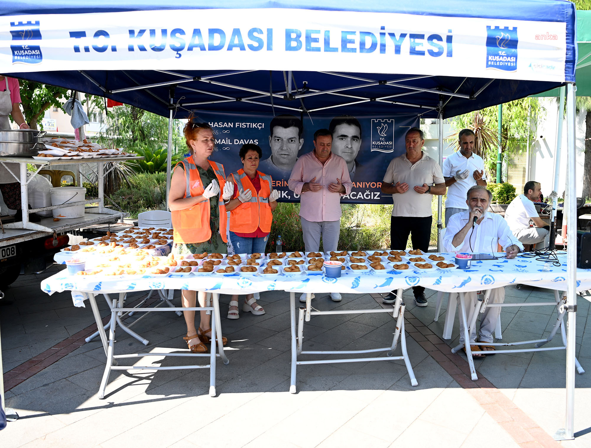 Kuşadası Belediyesi, 2015’te görev başında hayatını kaybeden çalışanlarını andı