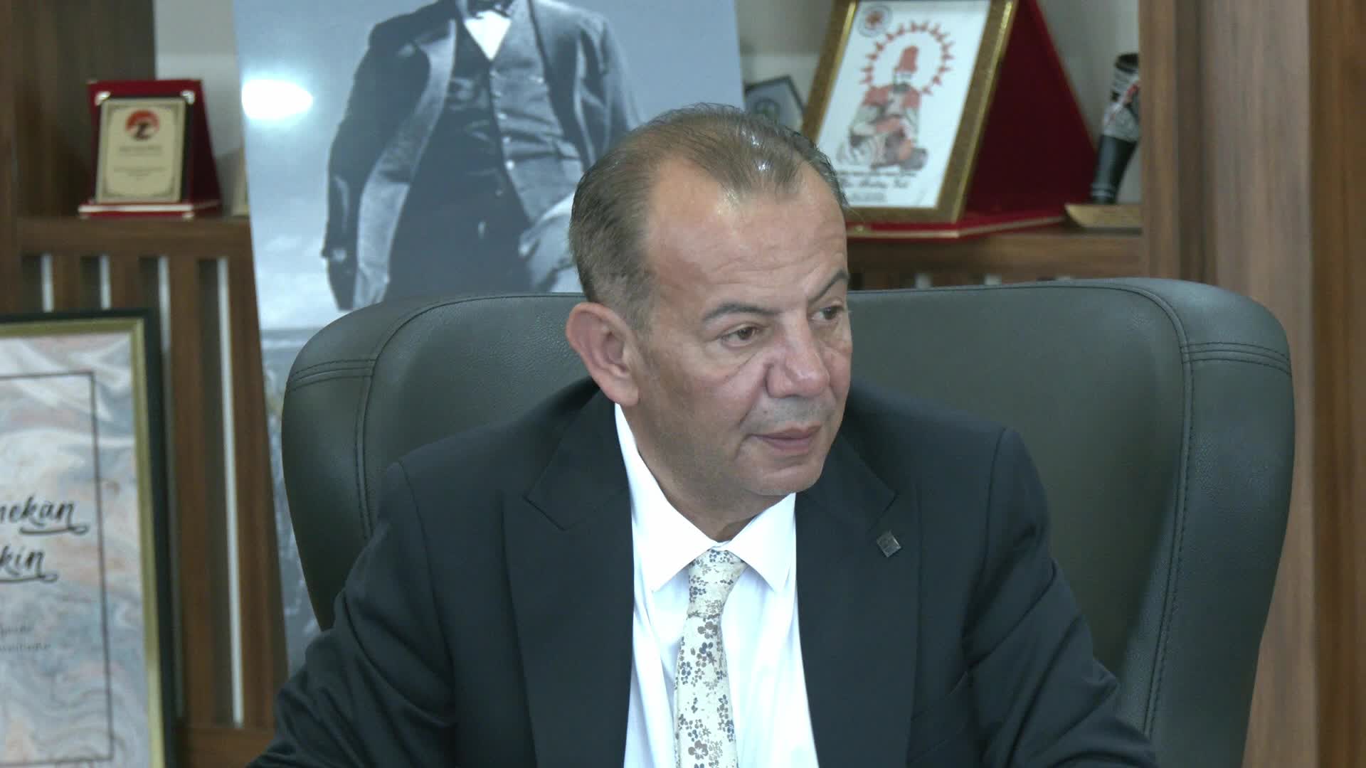 CHP milletvekilleri ve PM üyeleri sahada... Heyet Bolu'da esnaf ziyareti yaptı