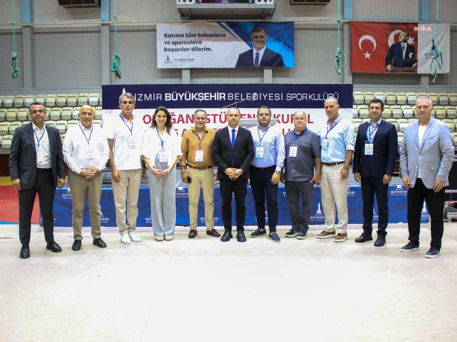 İzmir Büyükşehir Spor Kulübü yönetiminde bayrak değişimi