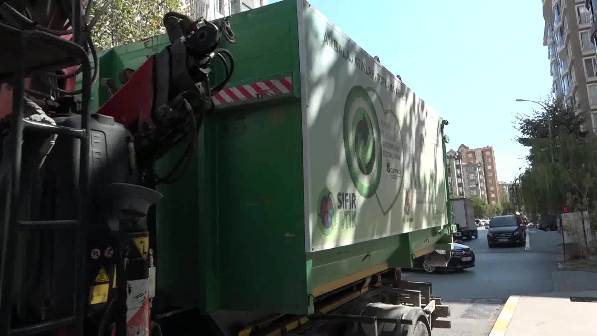 ESENYURT BELEDİYESİ, TONLARCA ATIĞIN GERİ DÖNÜŞÜMÜNÜ SAĞLIYOR
