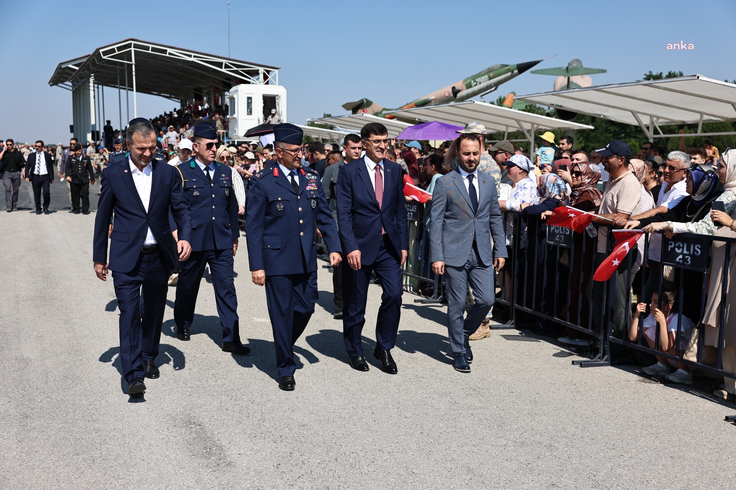Kütahya Belediye Başkanı Kahveci, bedelli erlerin yemin törenine katıldı