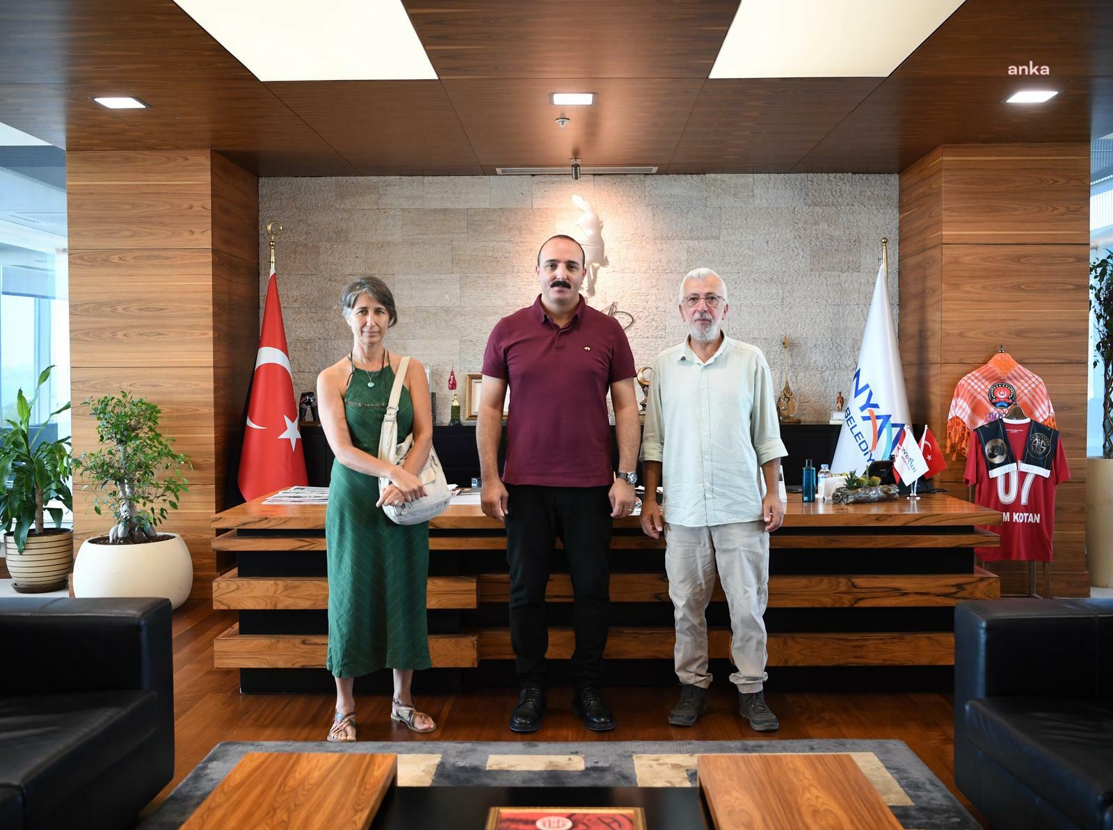 Konyaaltı Belediye Başkanı Kotan, ilçenin kültürel değerlerini kitaplaştıracak isimlerle bir araya geldi