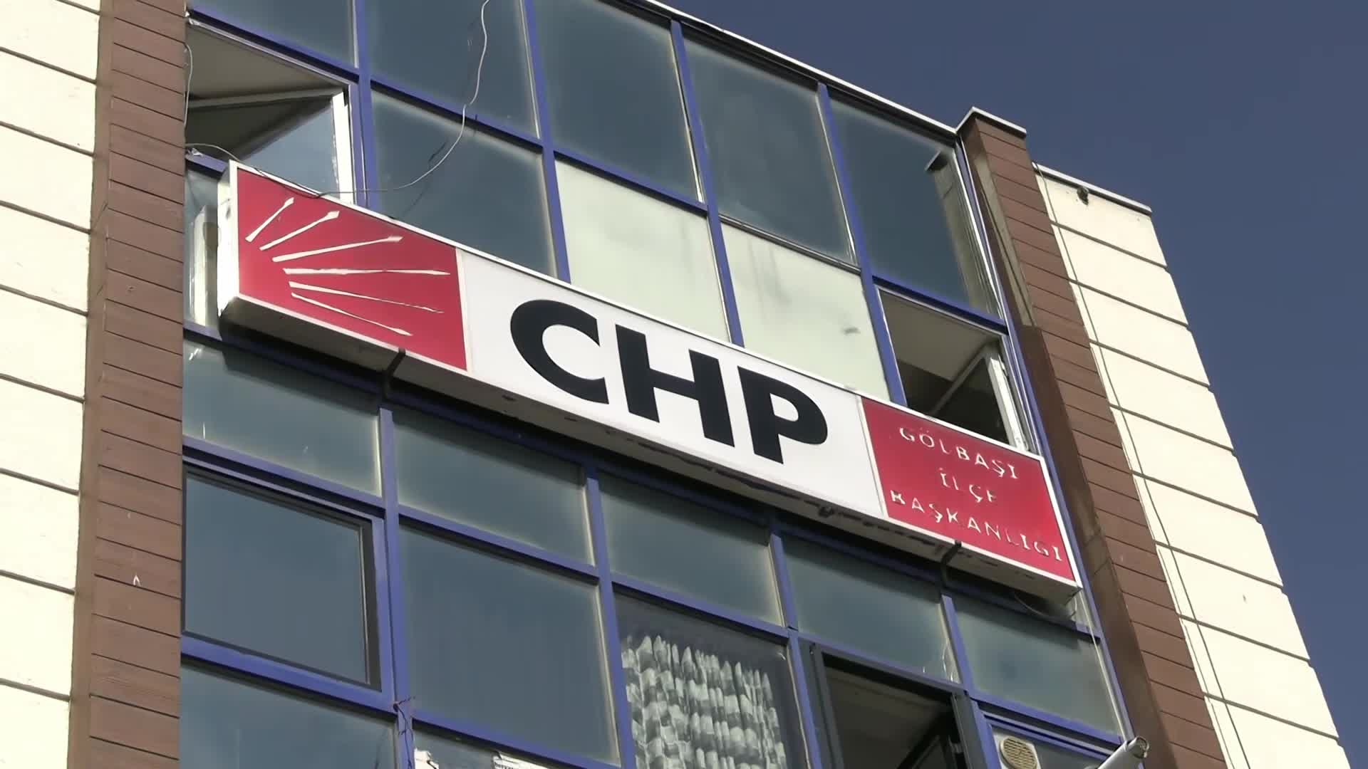 CHP milletvekilleri ve PM üyeleri sahada... Gölbaşılı esnaf: “Bundan önce AK Parti’ye oy vermiş biri olarak söylüyorum; size güveniyoruz”