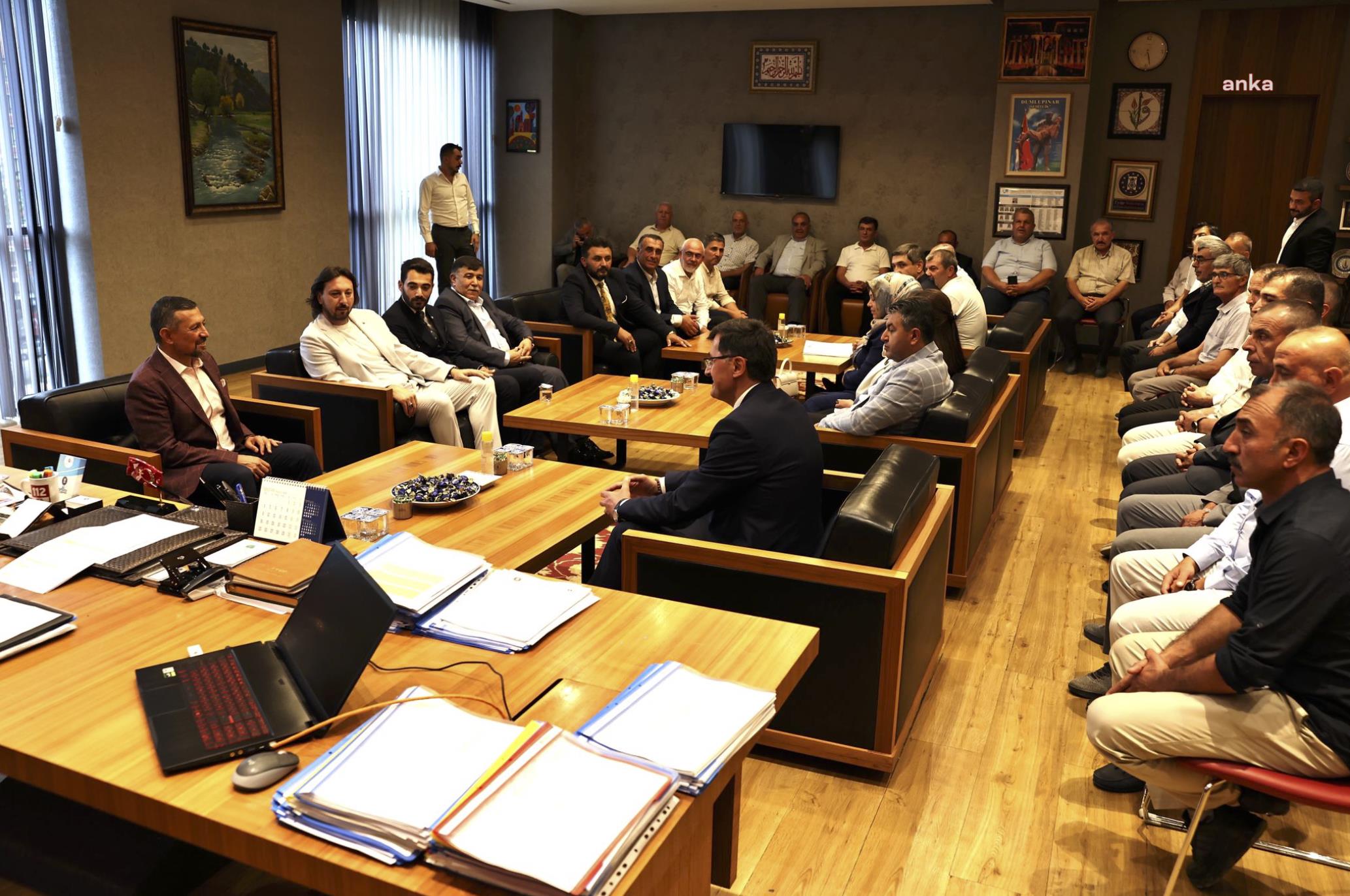 Kütahya Belediye Başkanı Kahveci, MHP heyetini ağırladı