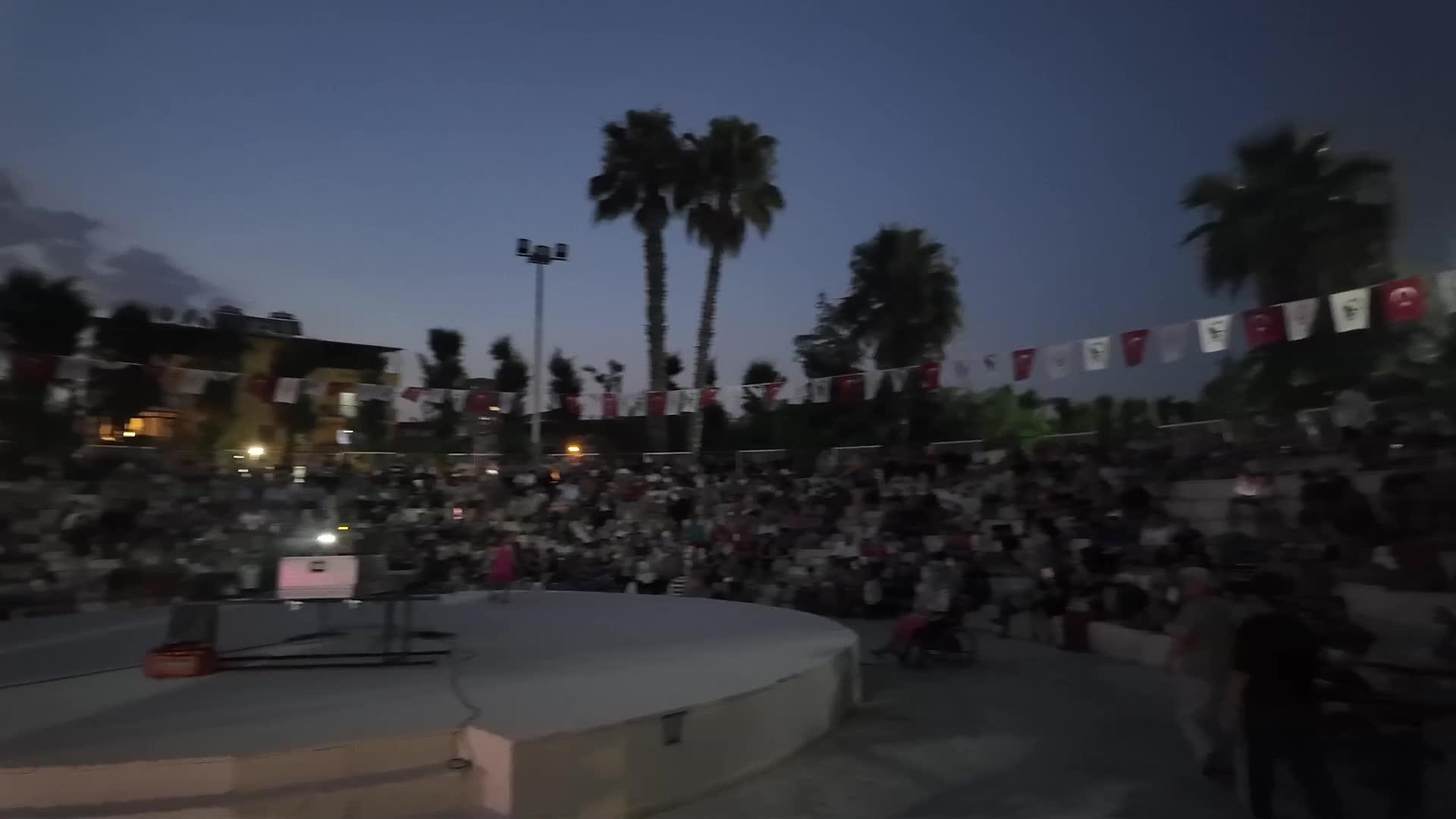 Bornova’da yaz akşamlarına sinema büyüsü: 10 mahalle, 10 film, sayısız gülümseme