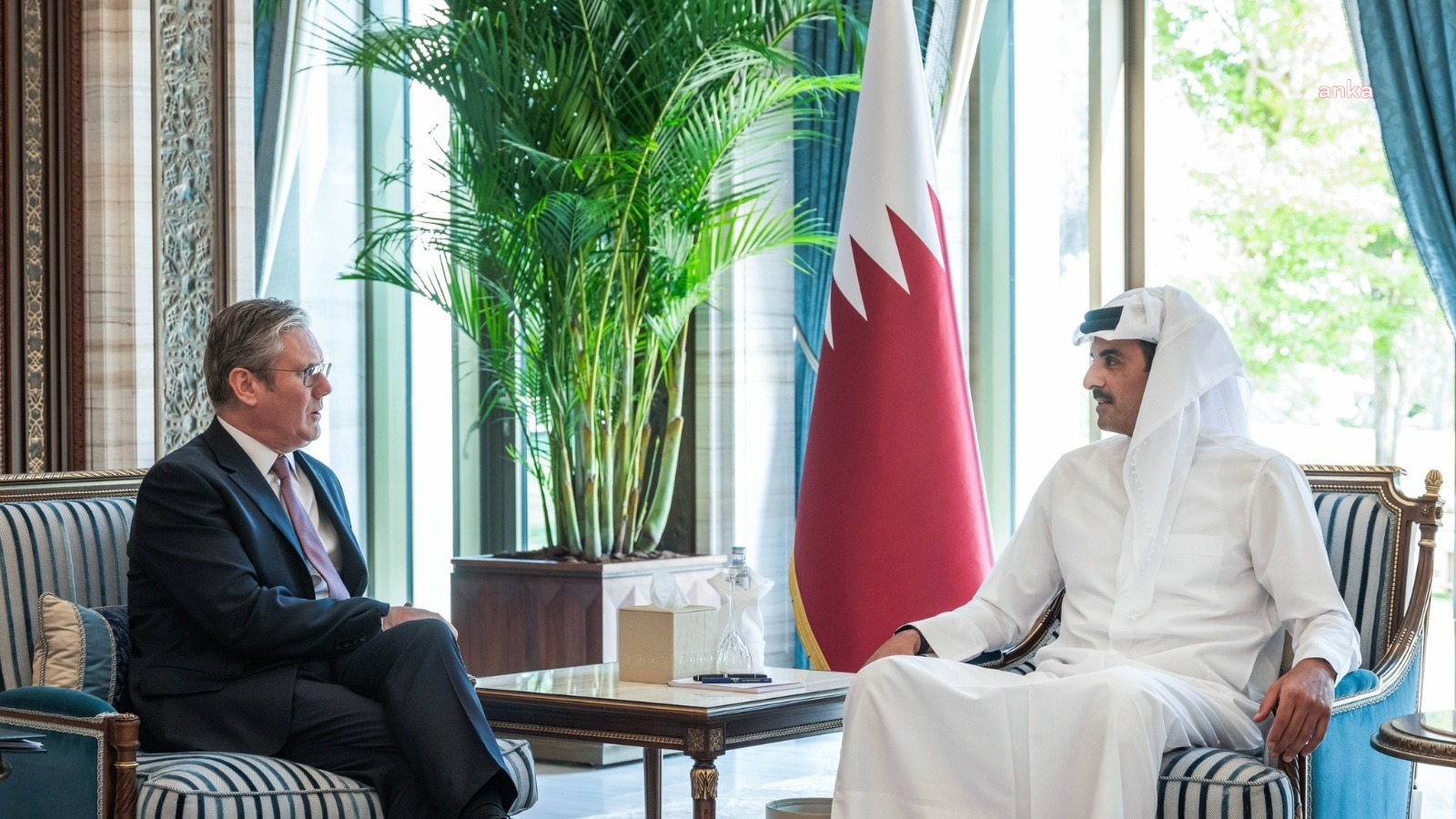 Katar Emiri Al Thani ve İngiltere Başbakanı Starmer, Gazze'de ''acil ateşkes çağrısı" yaptı