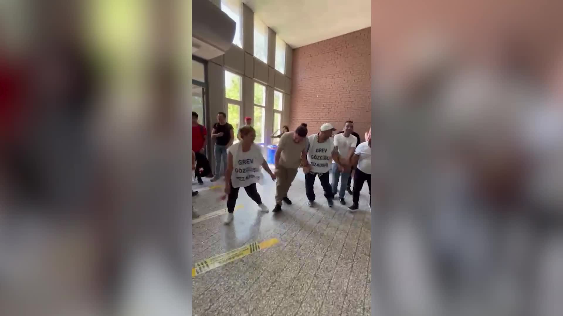 Tez-Koop-İş'e üye ODTÜ çalışanları, davul zurnayla greve başladı: "ODTÜ işçileri, hükümetin reva gördüğüyle yetinmiyor dostlar"