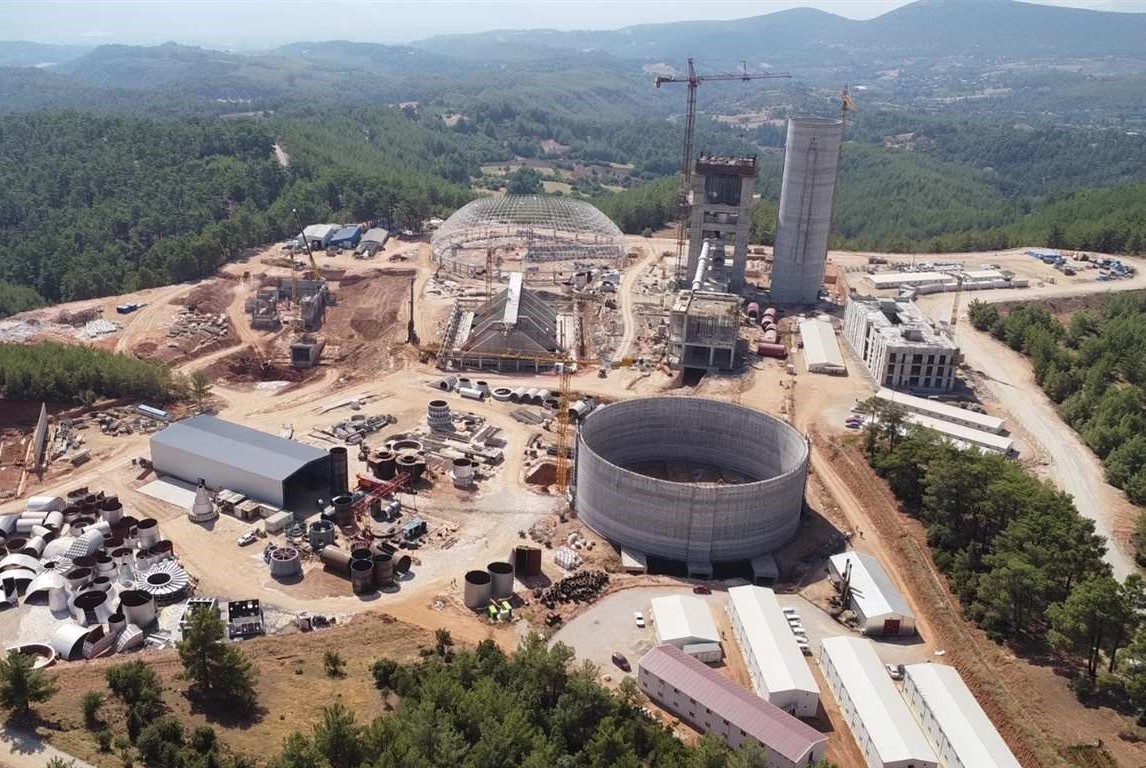 Muğla'da yapılması planlanan çimento fabrikasının imar planının iptal edilmesine karşı açılan davada, yürütmeyi durdurma talebine ret
