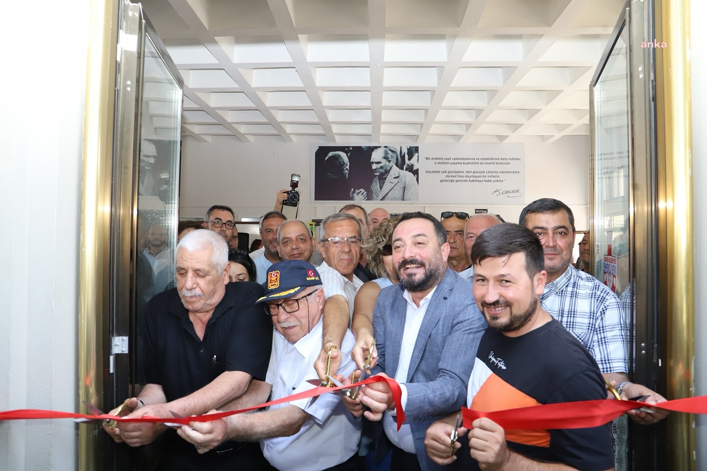 Ödemiş’te ‘Emekli Evi’ hizmete açıldı