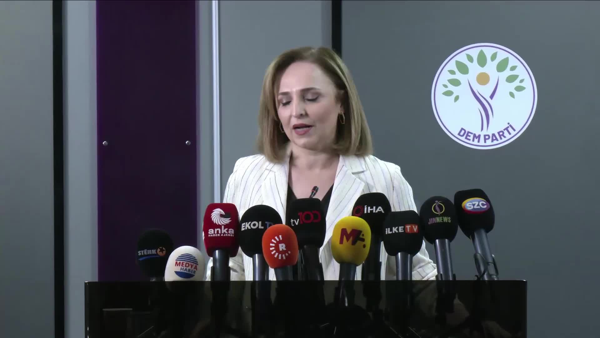 Ayşegül Doğan'dan sahte diploma soruşturmasına tepki:  "Bu çeteleşme ağının arkasındaki siyasi ve kurumsal tüm bağlantıların deşifre edilmesi gerekiyor"