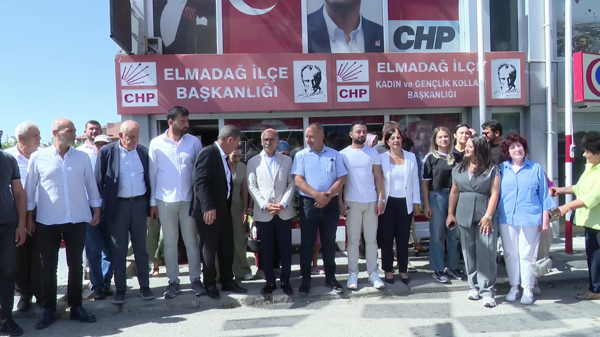 CHP milletvekilleri ve PM üyeleri sahada... Elmadağlı emekli : ''Aldığımız maaş temel ihtiyaçlarımızın üçte birine yetmiyor''