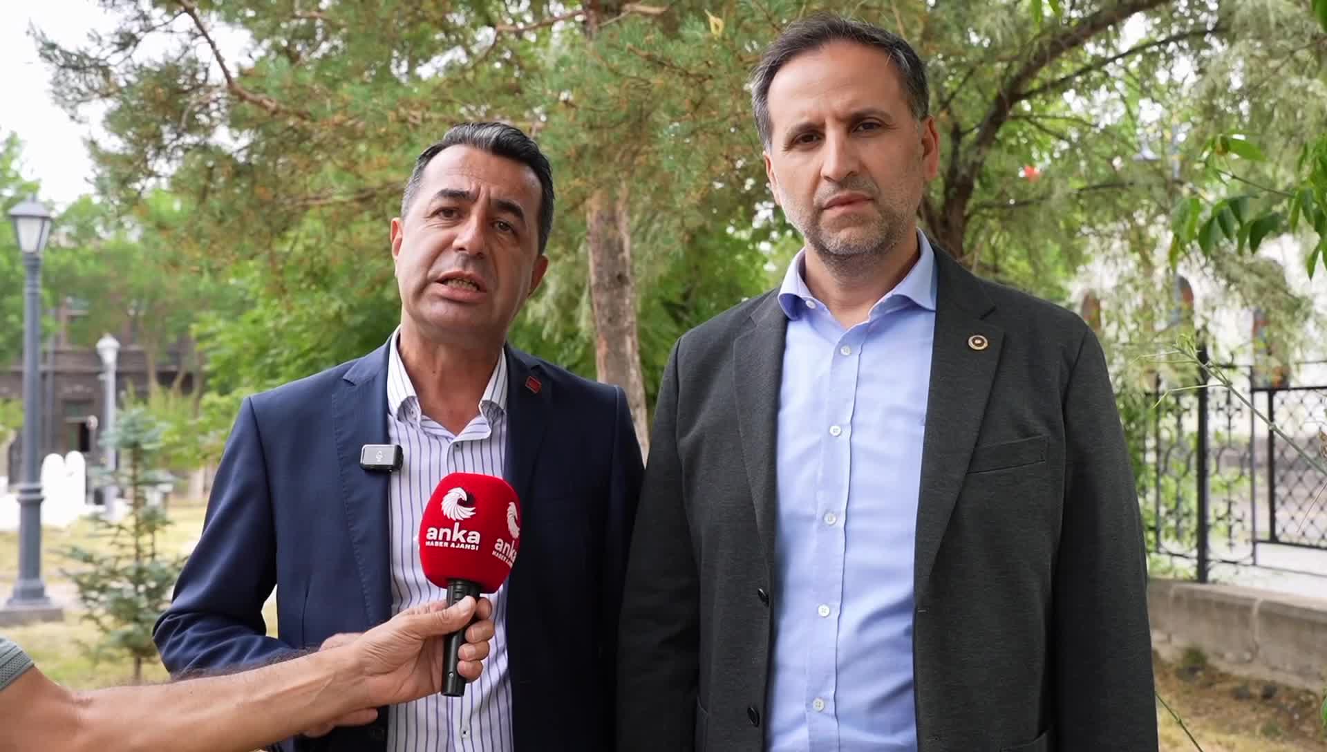CHP'li Adem'den Bakan Yumaklı'ya: "Şap hastalığının hangi boyuta geldiğinin farkında değilsiniz. Yapamıyorsanız o koltuğu bir an önce bırakın"