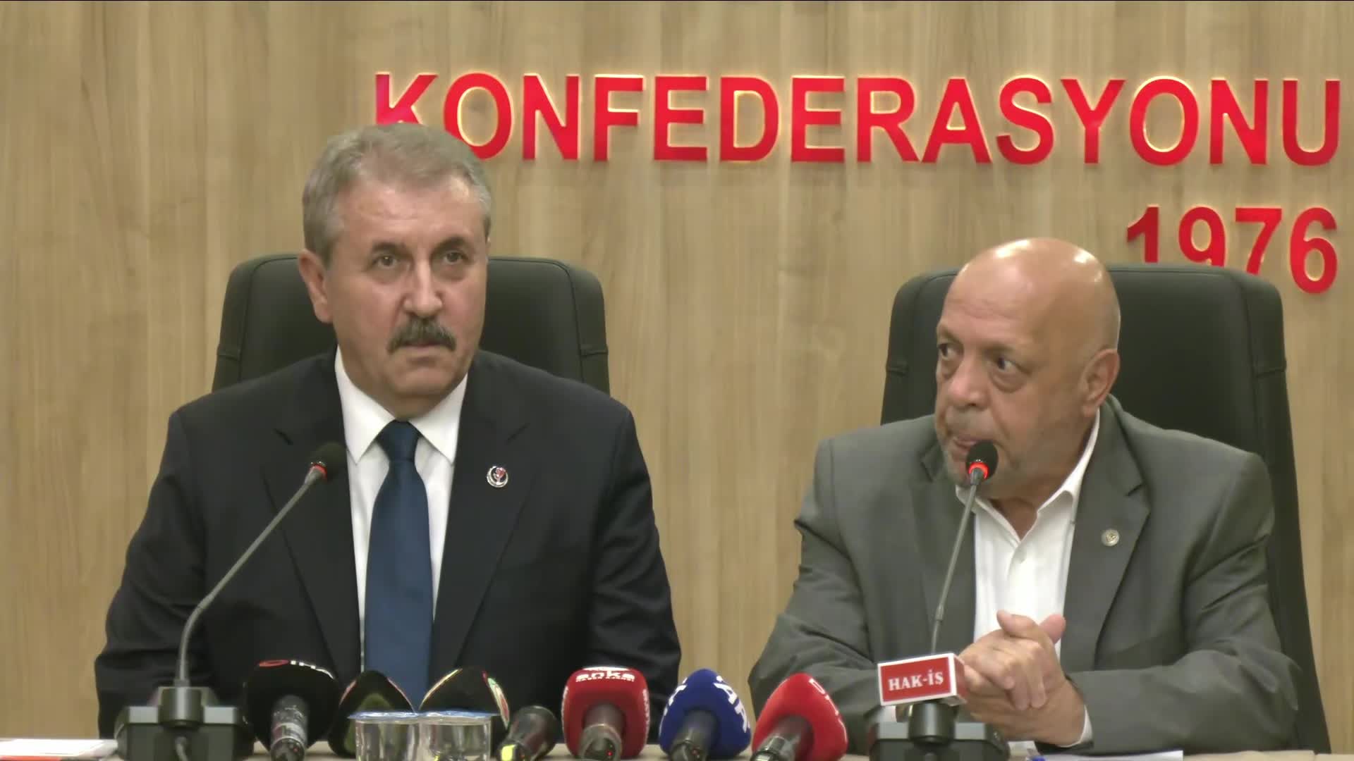 Destici'den Hak-İş'e ziyaret:  'Sahte diploma' diyerek belli kurumlarımızın açıkça yıpratılmak istendiği çok net ve görünür bir vaziyette