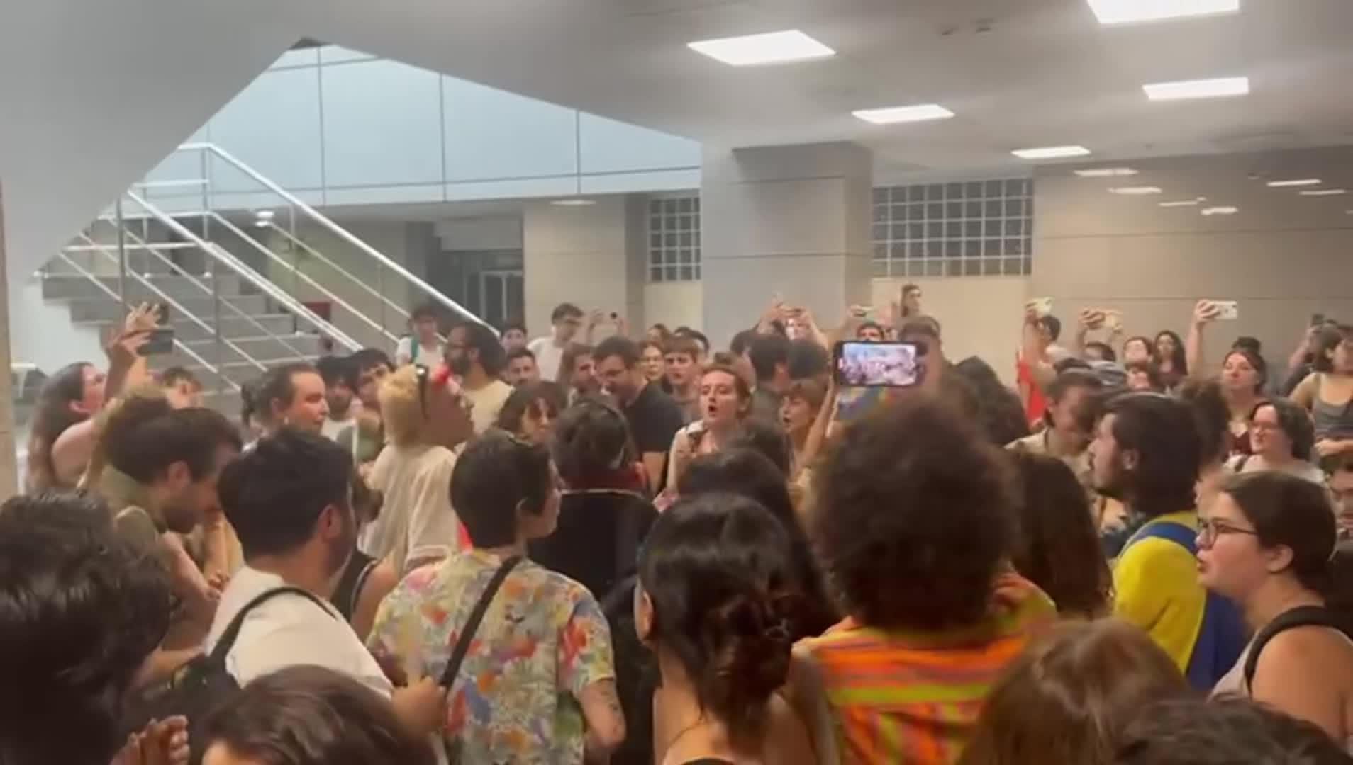 Onur Yürüyüşü davasında 2 sanık tahliye edildi, 51 kişinin adli kontrol kararı kaldırıldı