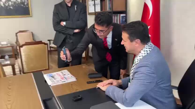 Filistinli öğrenciler Saadet Partisi Genel Başkanı Mahmut Arıkan’ı ziyaret etti