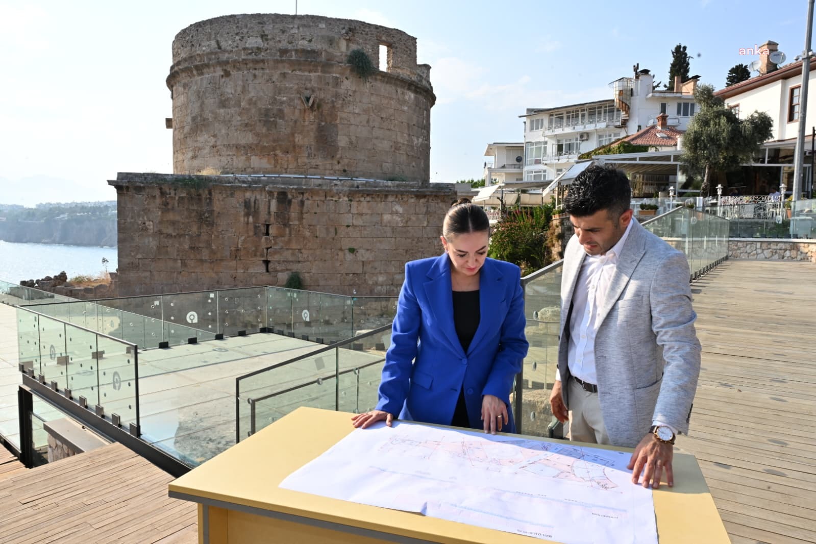 Antalya Büyükşehir Belediyesi Başkan Vekili Özdemir, Hıdırlık Kulesi çalışmalarını inceledi