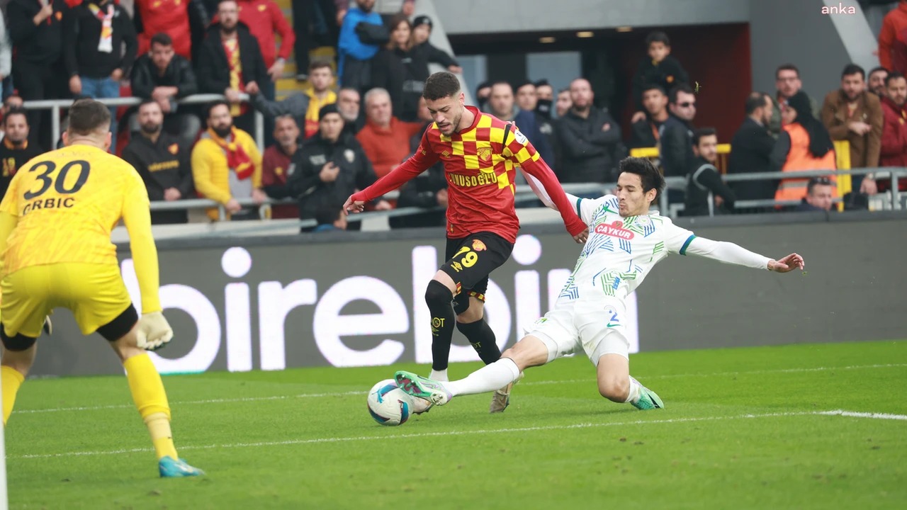 Göztepe, Çaykur Rizespor'u 3-0 mağlup etti
