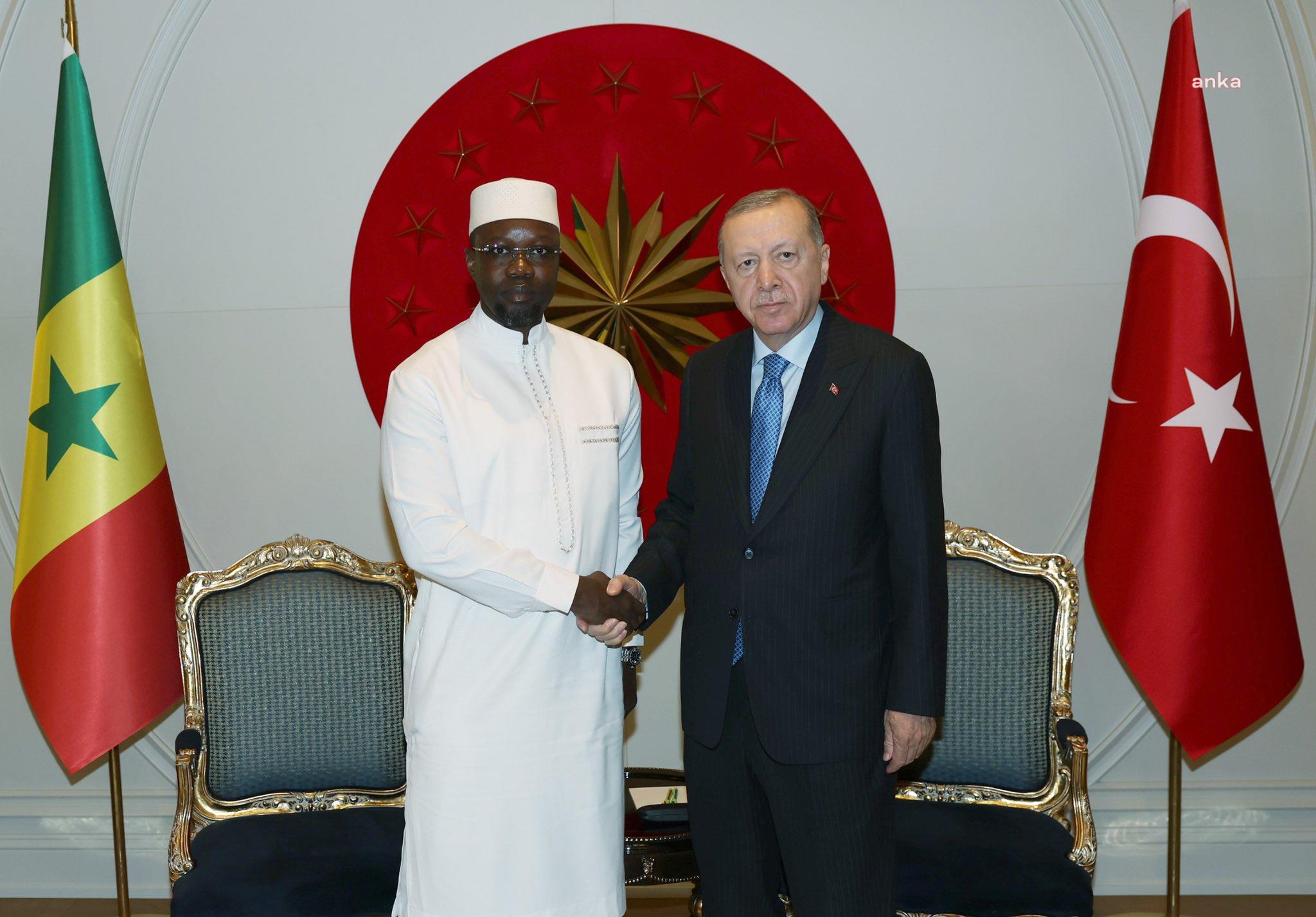 Cumhurbaşkanı Erdoğan, Senegal Başbakanı Sonko ile Atatürk Havalimanı Devlet Konukevi'nde bir araya geldi
