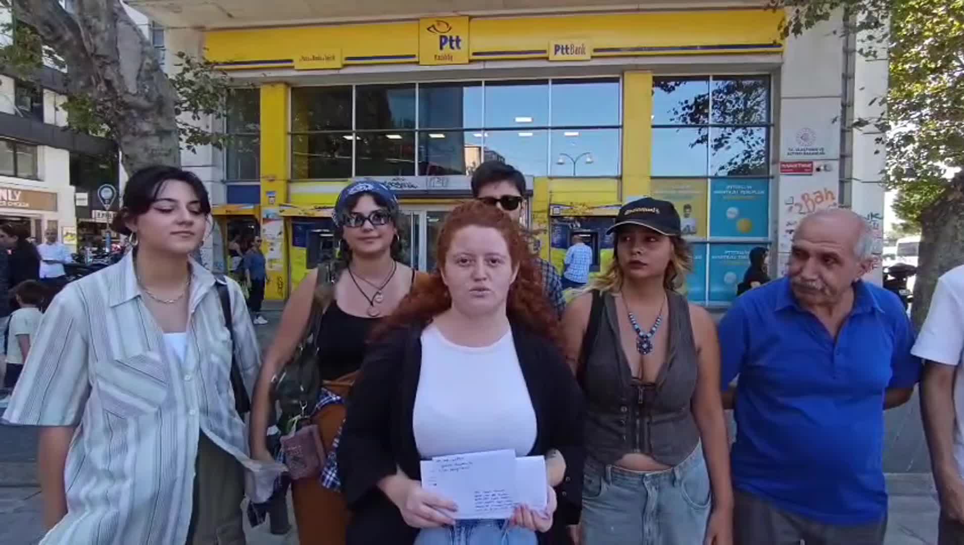 Üniversite öğrencilerinden Tayfun Kahraman’a destek... Yazdıkları mektupları postaya verdiler