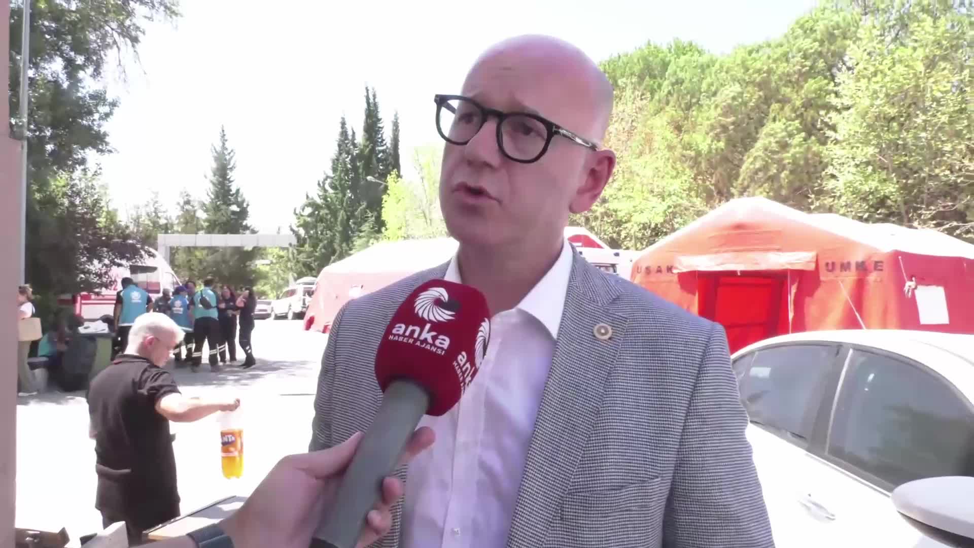 Balıkesir'de deprem... CHP Milletvekili Sarı: "Umarım Balıkesir'in dirençli bir kent haline gelmesi için bütün yetkililer görevlerini yerine getirir"