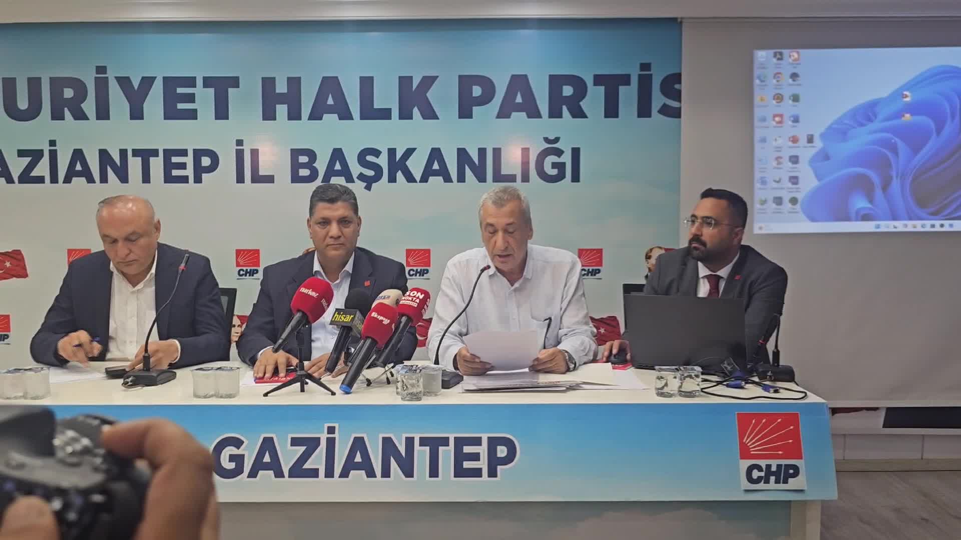 CHP’li Öztürkmen’den 1,9 milyarlık asfalt ihalesi ve siyasi geçiş iddiası