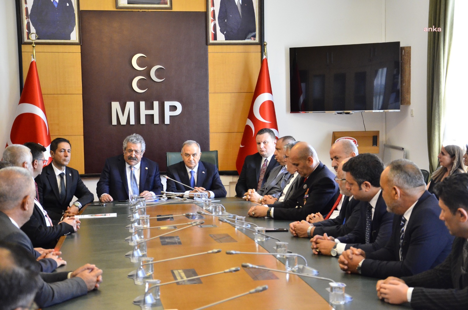 MHP, Türkiye Harp Malulü Gaziler Şehit Dul ve Yetimleri Derneği üyelerini Meclis'te ağırladı