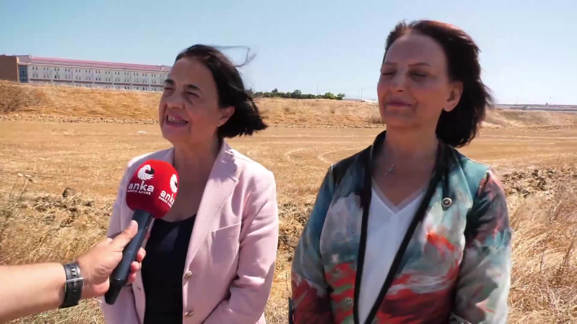 CHP'li Jale Nur Süllü ve Aliye Timisi Ersever, Silivri Cezaevi'nde bir dizi ziyarette bulundu