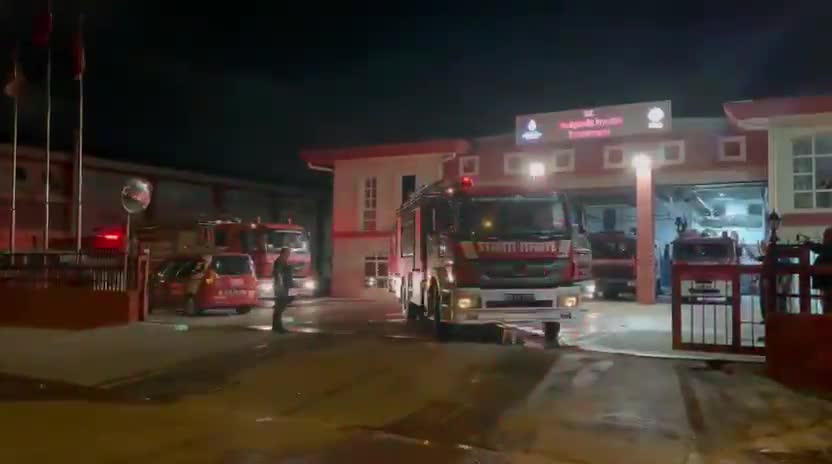 İstanbul İtfaiyesi'nden İzmir'deki orman yangınlarına destek