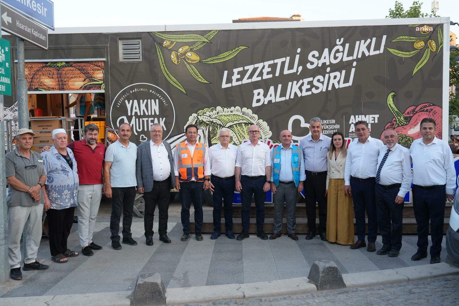Burhaniye Belediye Başkanı Deveciler'den depremin ardından Sındırgı'ya destek ziyareti
