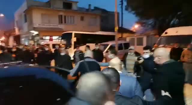 MENEMEN'DE ÖNCE TEHDİT, SONRA BOZKURT İŞARETLİ PROVOKASYON