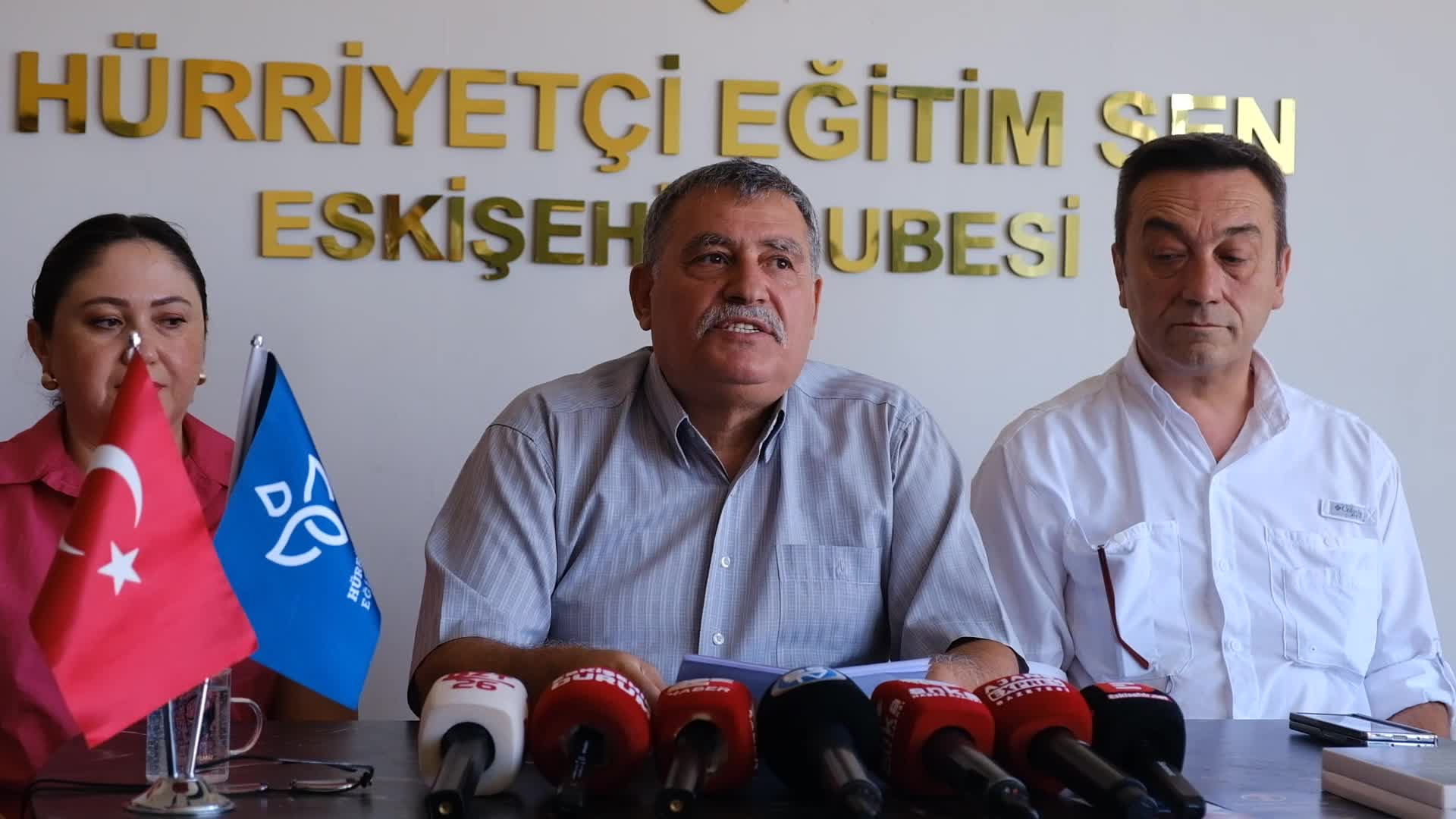HÜR SEN Eskişehir Temsilcisi Ger'den hükümetin zam teklifine tepki: “Zam fırtınası memurun cebindeki parayı eritiyor”