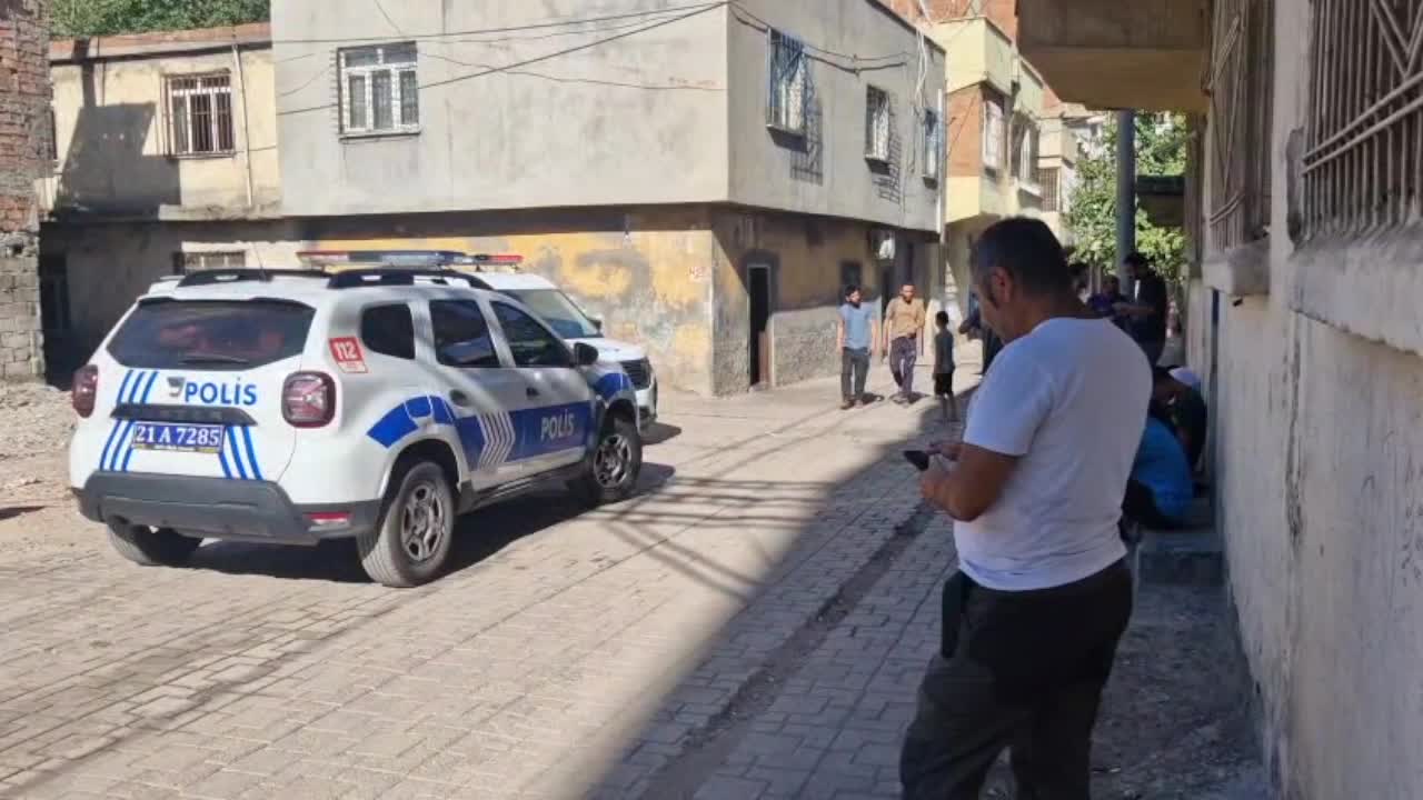 Diyarbakır’da baba ve kızı silahlı saldırıda yaralandı