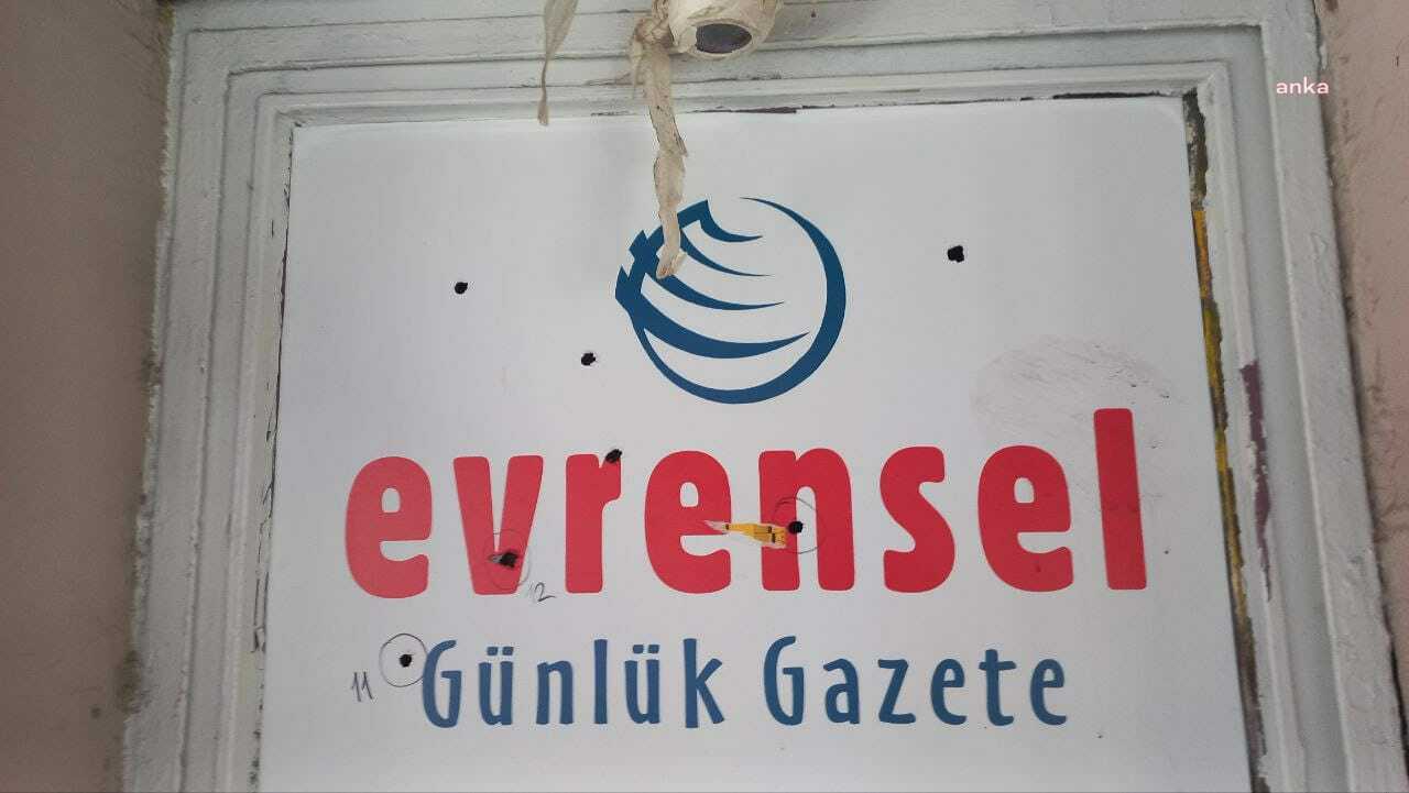 DİSK Basın-İş'ten Evrensel gazetesine silahlı saldırıya ilişkin açıklama: "Bu saldırı, yalnızca Evrensel'e değil, tüm özgür basın emekçilerine ve demokrasiye yönelik bir tehdittir"