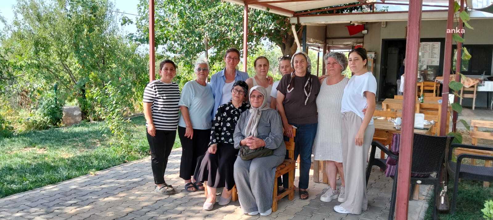 İmamoğlu’nun annesi Havva İmamoğlu, Murat Çalık’ın annesini ziyaret etti