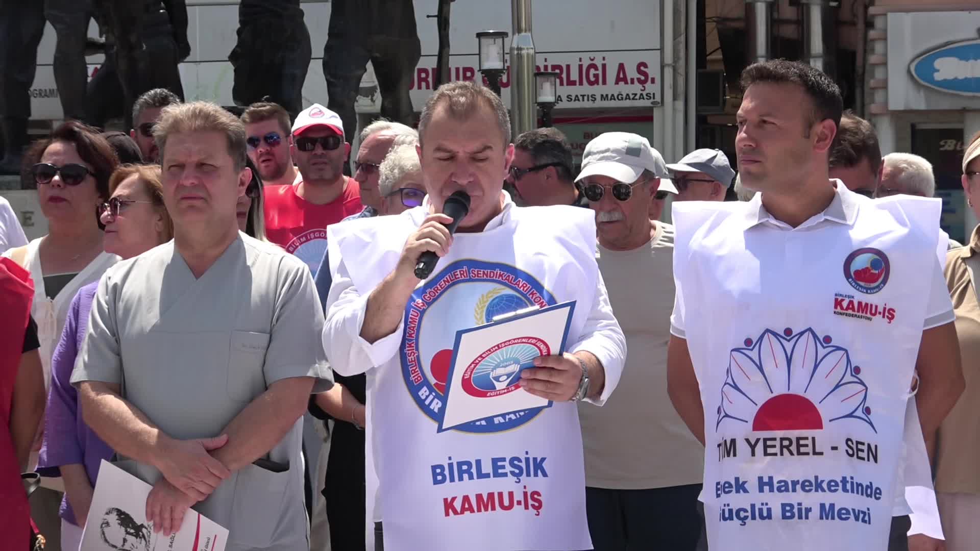 Birleşik Kamu-İş ve Türkiye Kamu-Sen üyelerinden Burdur'da zam protestosu