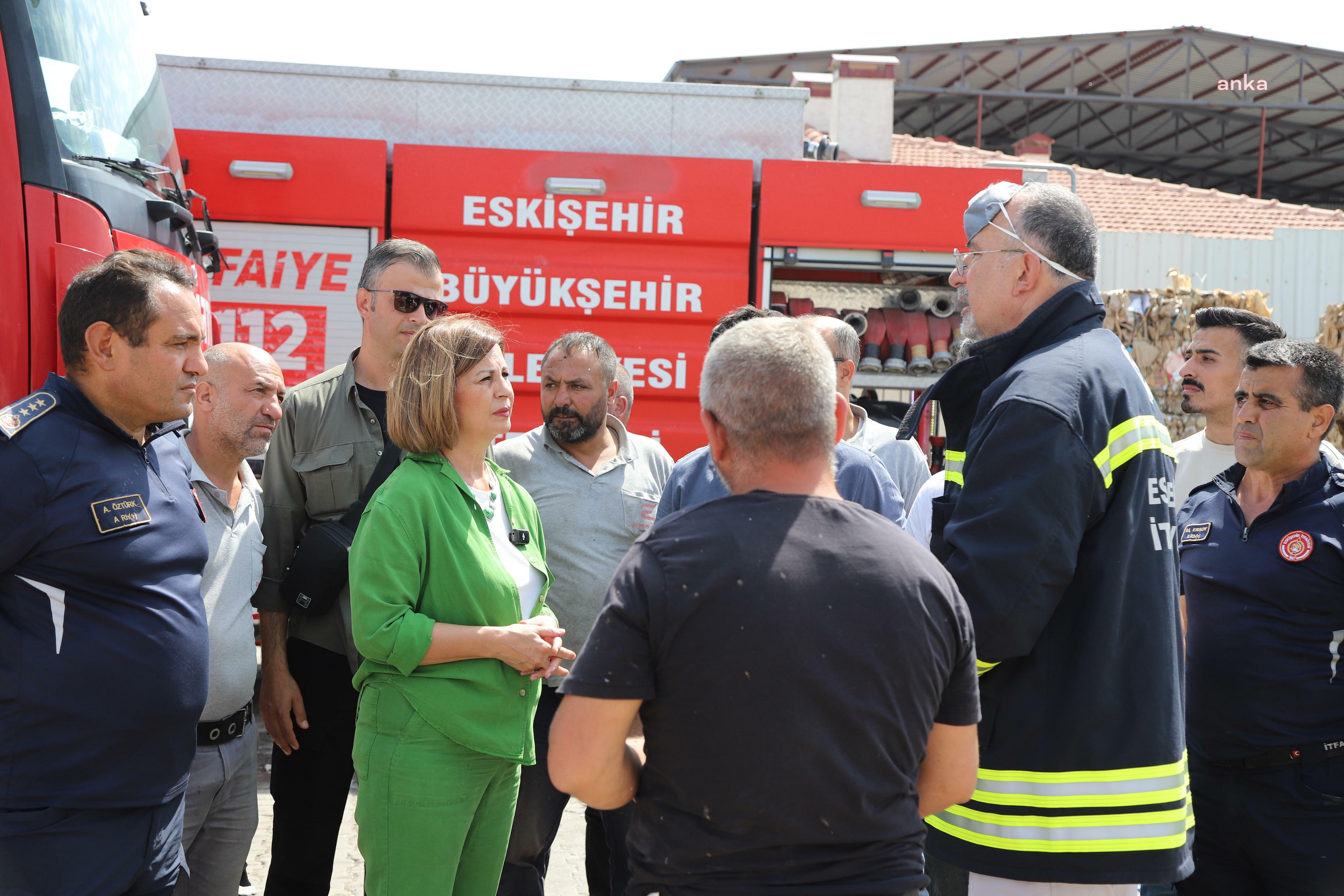 Eskişehir Büyükşehir Belediye Başkanı Ünlüce'den Odunpazarı ilçesindeki yangın bölgesine ziyaret