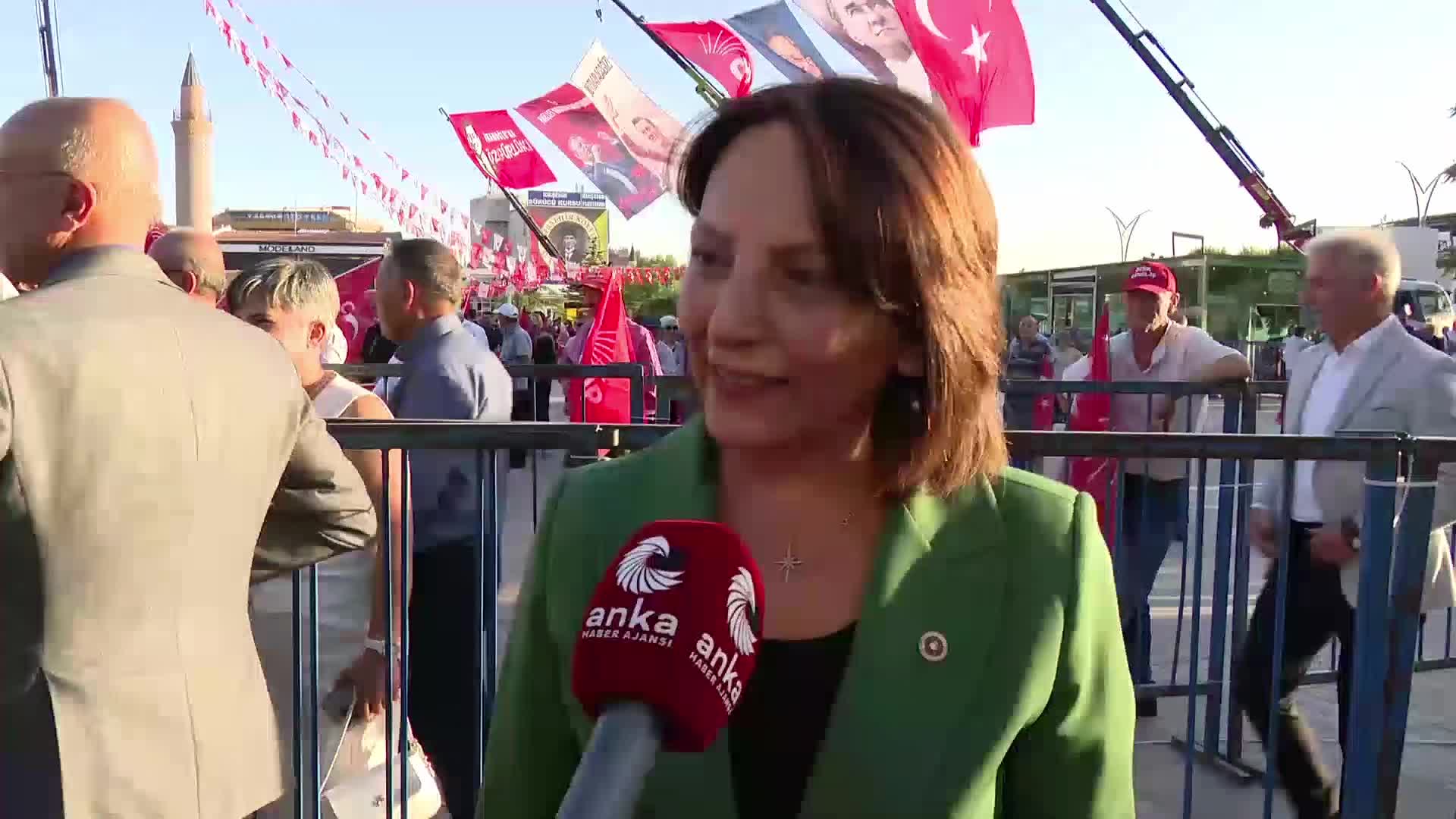 CHP'nin "Millet İradesine Sahip Çıkıyor" mitingi... Timisi Ersever: "Biz artık bu operasyonlardan korkmuyoruz ve her yerde eylemlerimize devam ediyoruz"