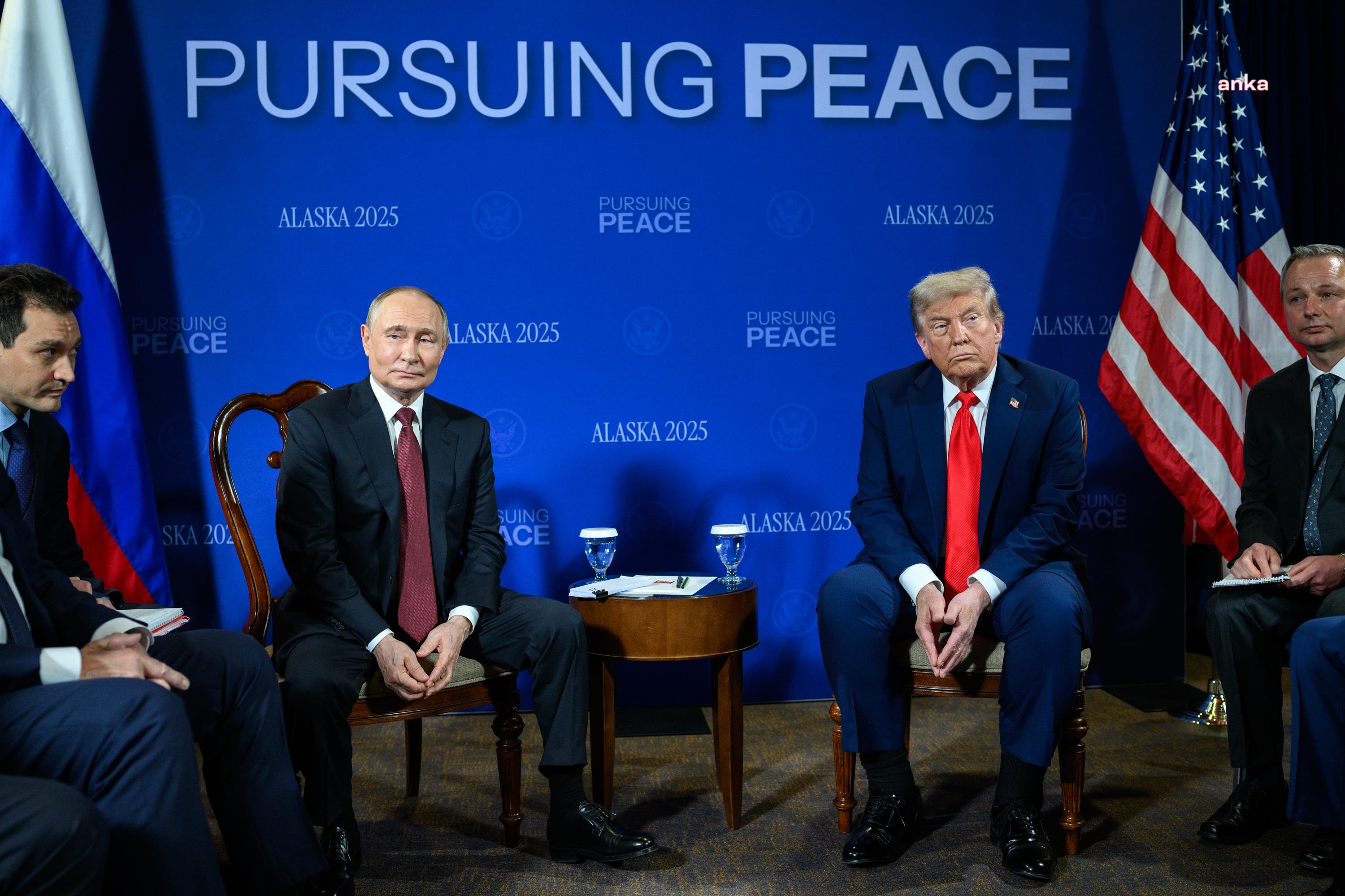 Trump’ın Putin’le görüşmesi ABD’de ’’Otokratlara yanlış mesaj vermekle’’ eleştiriliyor